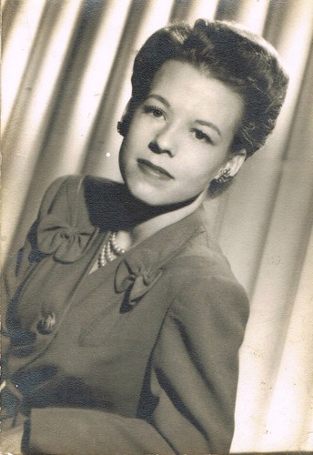 Myrtle Elizabeth BIRD Dougall Holzapel (1921-1996) Profile